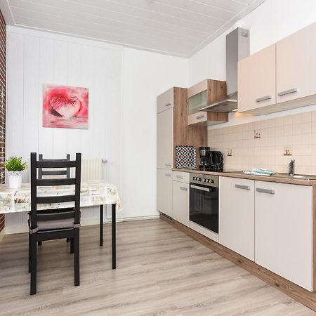 Ferienwohnungen Im Haus Waterkant Нойгарлінгерзіль Екстер'єр фото