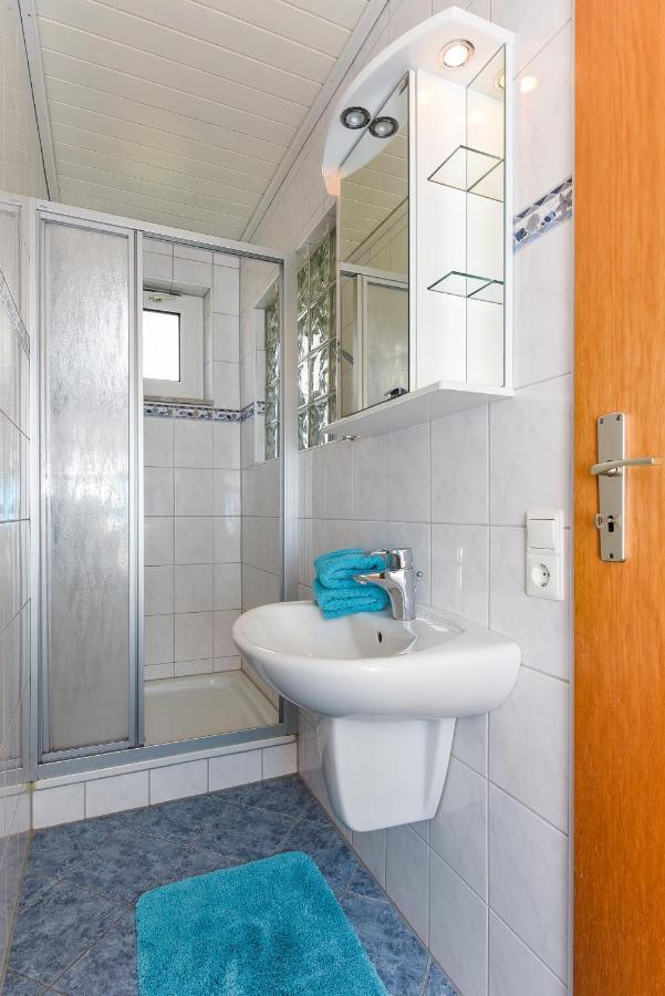 Ferienwohnungen Im Haus Waterkant Нойгарлінгерзіль Екстер'єр фото
