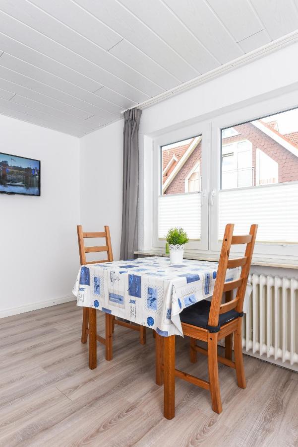 Ferienwohnungen Im Haus Waterkant Нойгарлінгерзіль Екстер'єр фото
